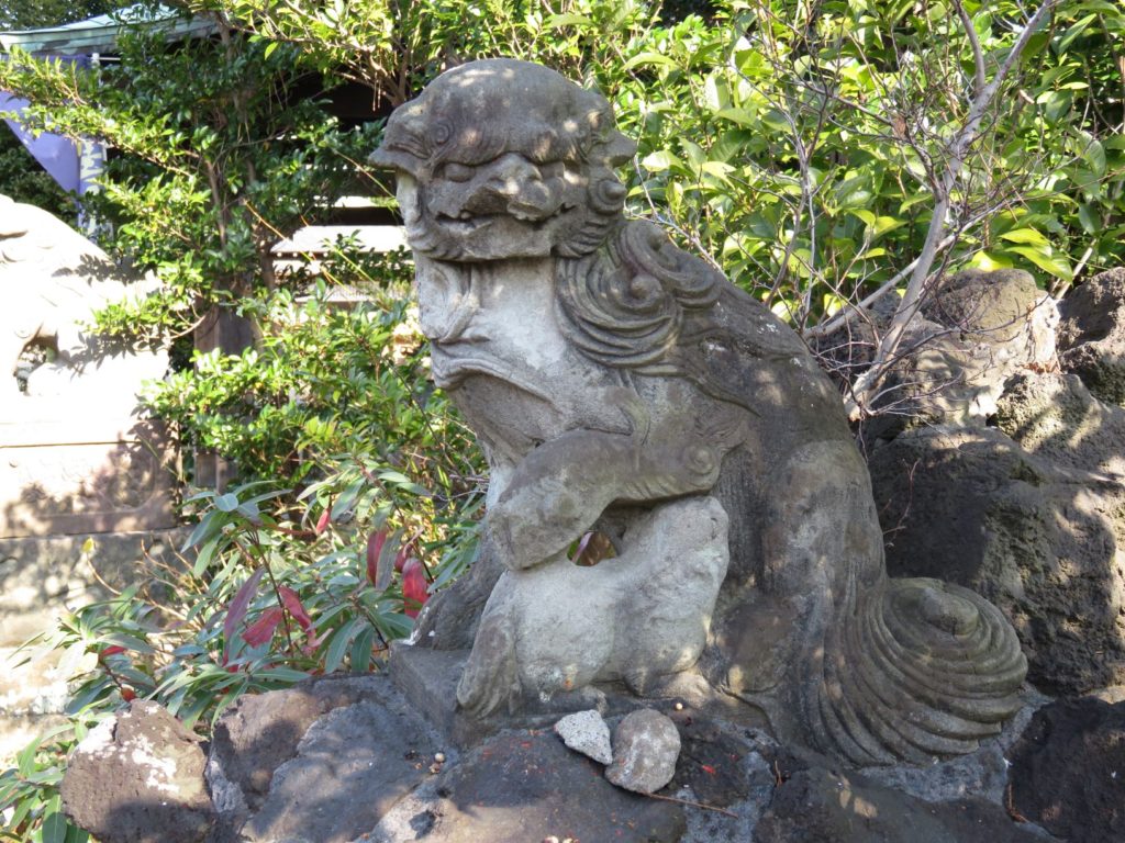 八幡神社狛犬1