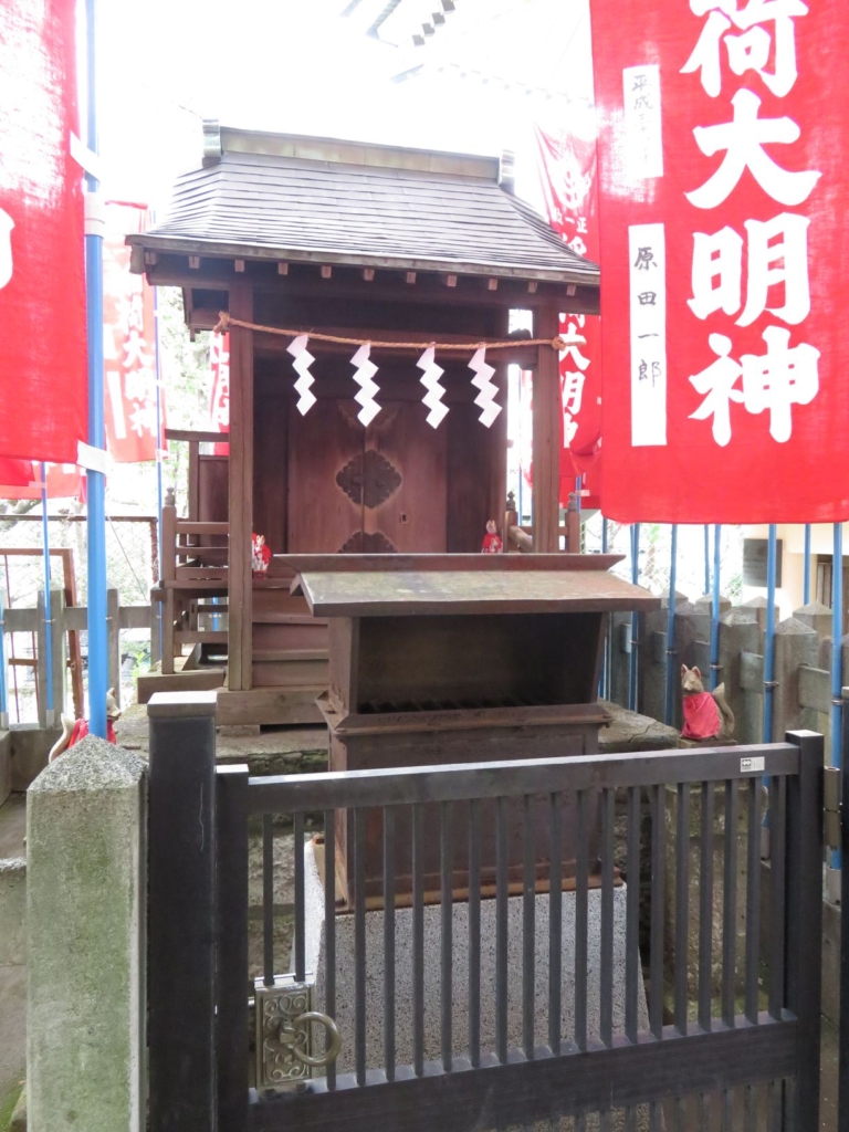 新宿諏訪神社稲荷神社