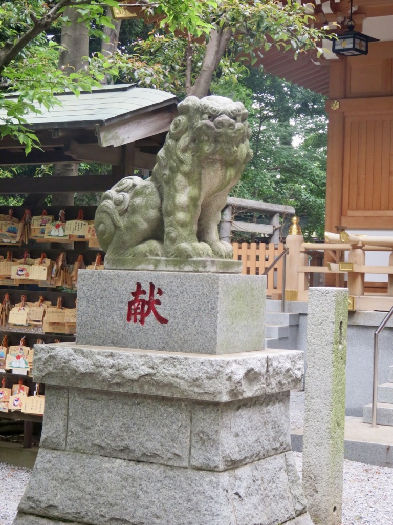 小金井神社狛犬左