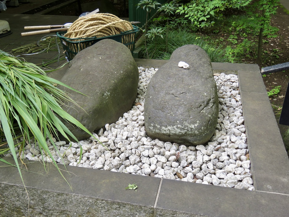 小金井神社力石